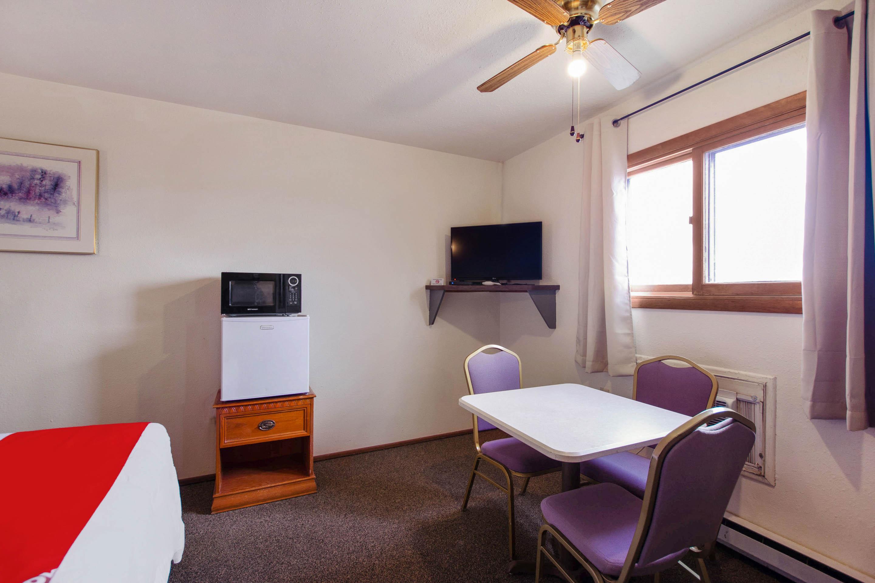 Oyo Hotel Cheyenne Wells - Us 40 Eksteriør billede