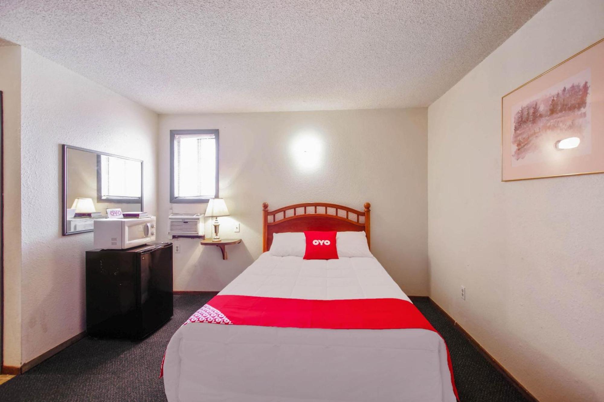 Oyo Hotel Cheyenne Wells - Us 40 Eksteriør billede